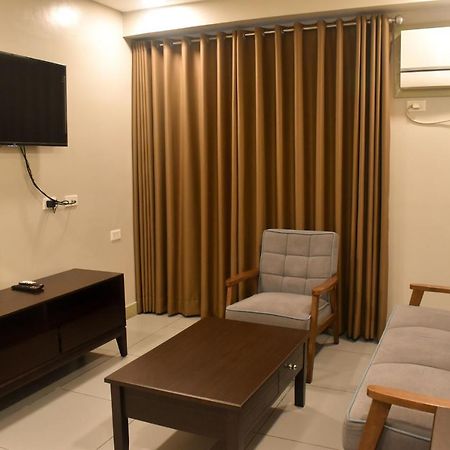 Lelita Hotel - Certified Quarantine Facility マカティ エクステリア 写真