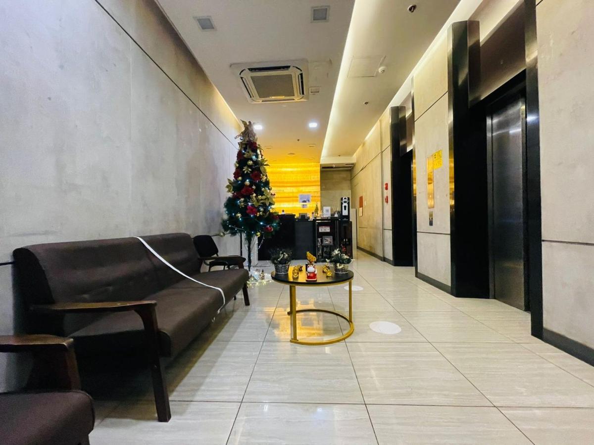 Lelita Hotel - Certified Quarantine Facility マカティ エクステリア 写真