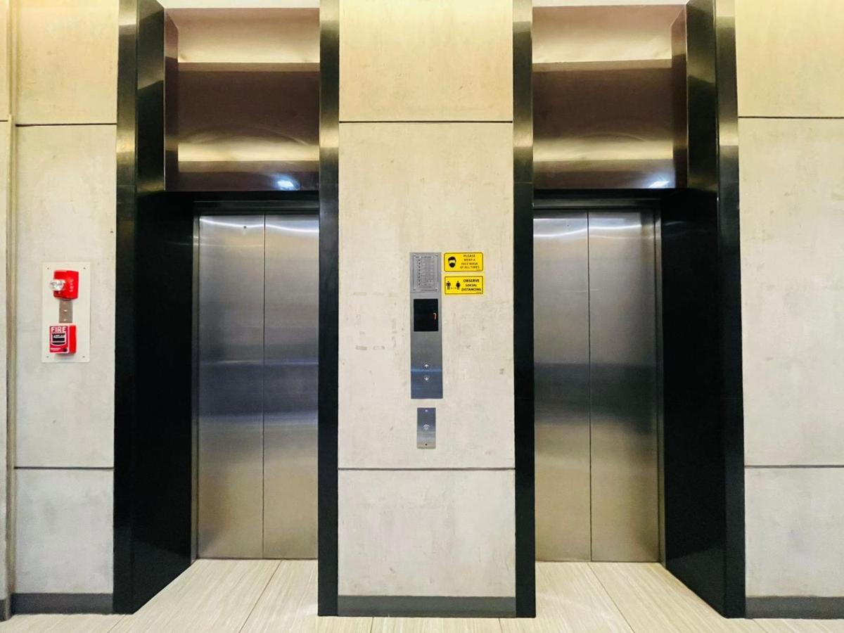 Lelita Hotel - Certified Quarantine Facility マカティ エクステリア 写真