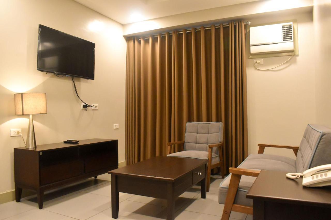 Lelita Hotel - Certified Quarantine Facility マカティ エクステリア 写真