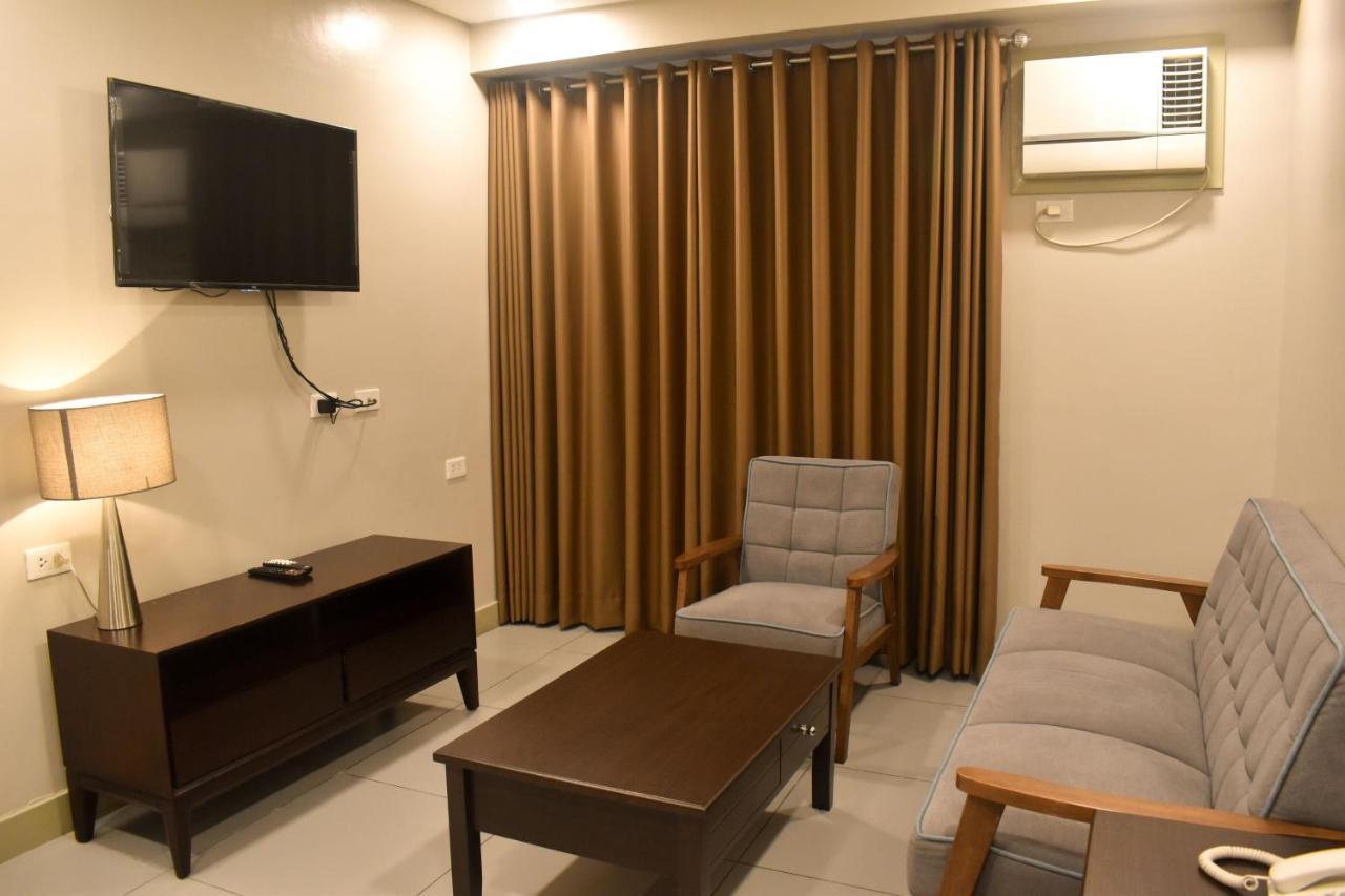 Lelita Hotel - Certified Quarantine Facility マカティ エクステリア 写真